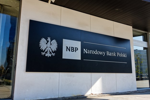 31 mld zł straty NBP. Bank tłumaczy ją wzrostem kursu złotego